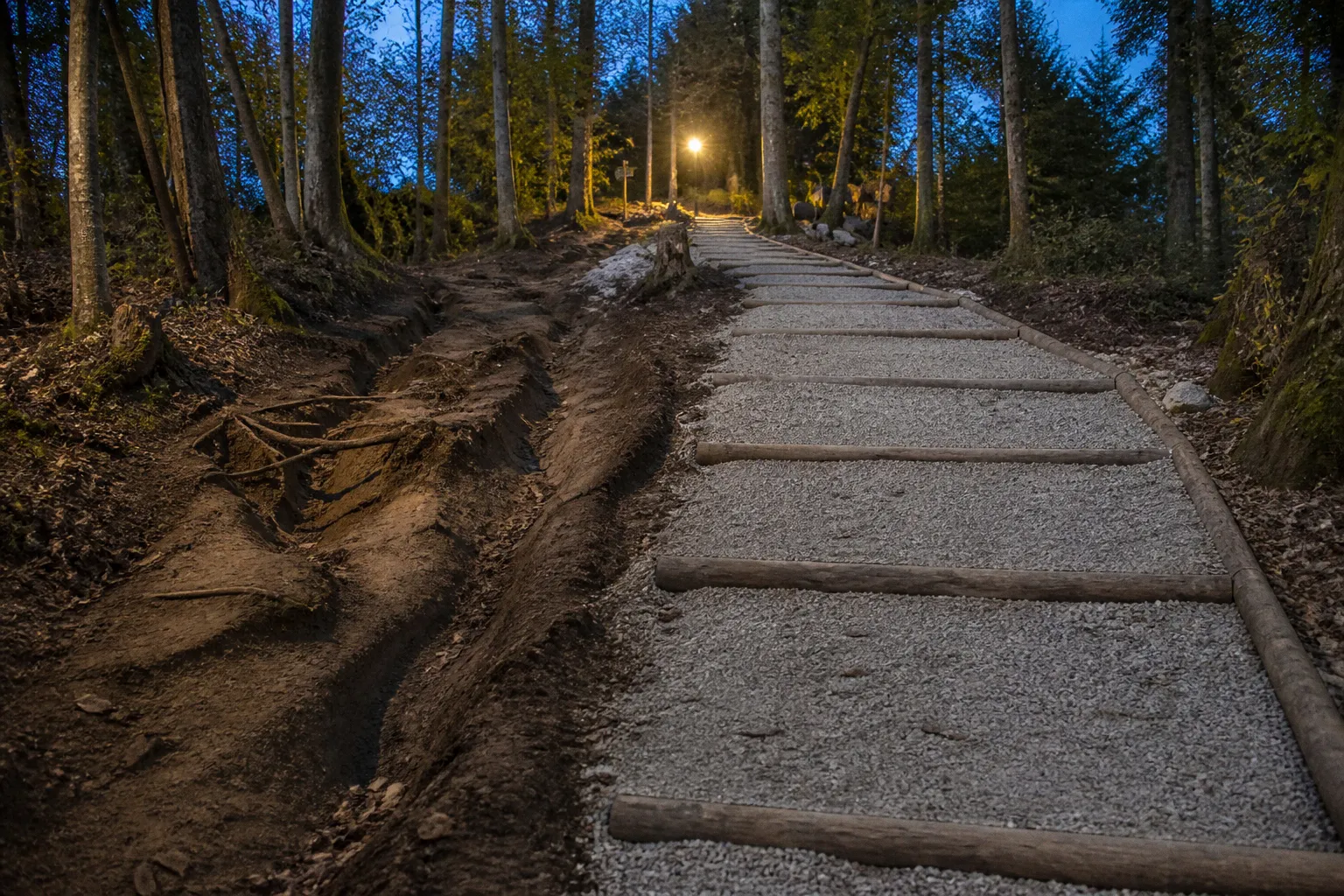 Sentier VTT dégradé : l'avant-après d'une rénovation
