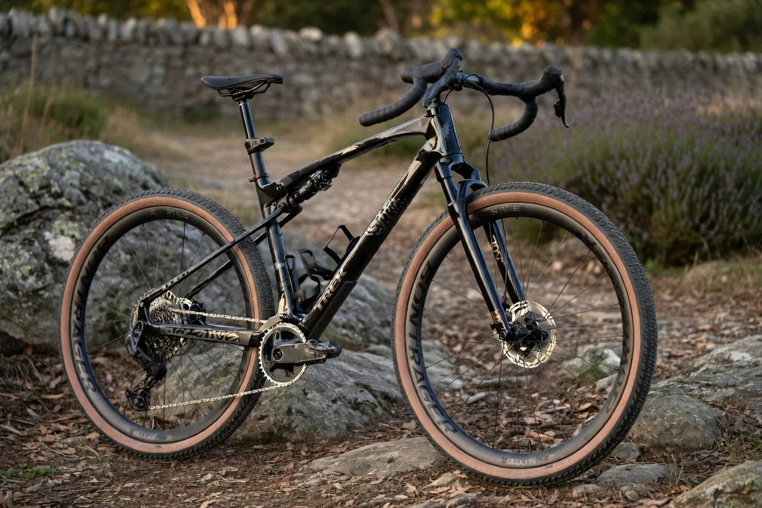 Trek CheckOut SL7 : l'efficacité du gravel tout-suspendu à l'épreuve du terrain